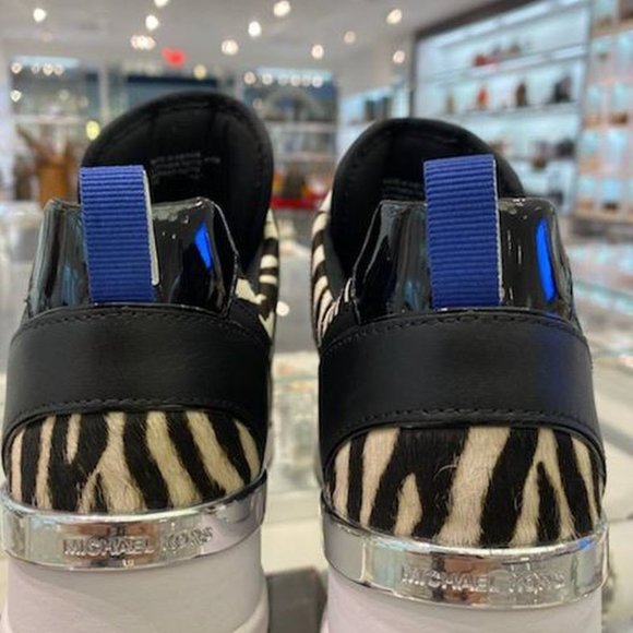 Michael Kors Georgie embossed leather sneaker shoe - Picture 7 of 7